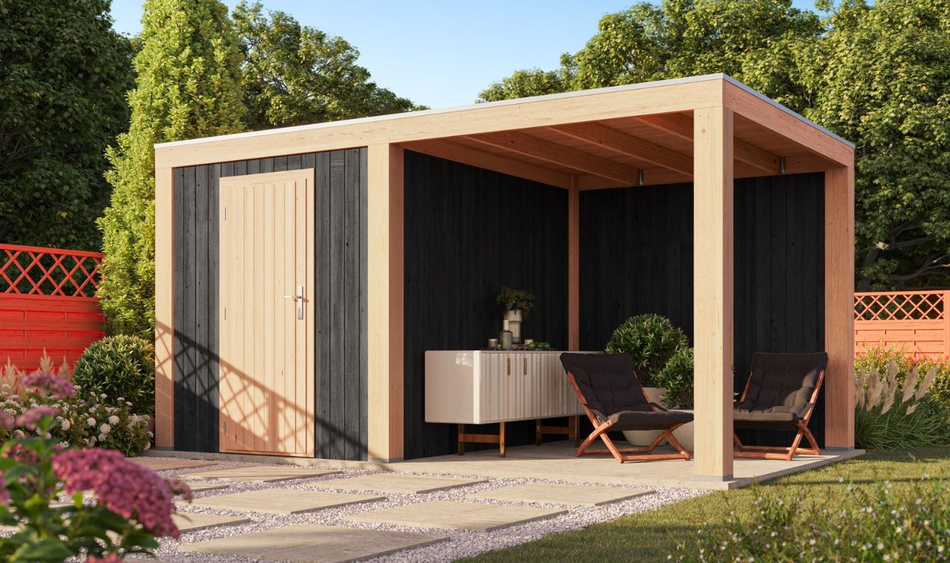 Houten tuinhuis met overkapping