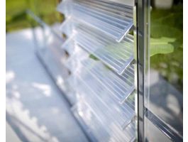 Palram – Canopia Verbundglasfenster Foto von Palram – Canopia Verbundglasfenster