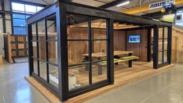 Kirk and Michaels douglas overkapping Geta - Showroom model Foto van Kirk and Michaels douglas overkapping Geta - Showroom model