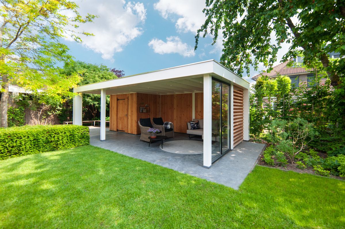 Trendhout buitenverblijf Verona - links