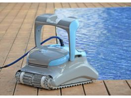 Foto van Dolphin Zenit 30 Pro zwembadrobot