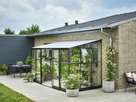Royal Well Qube Lean-to 612 Muurkas zwart + 6 mm polycarbonaat Foto van Royal Well Qube Lean-to 612 Muurkas zwart + 6 mm polycarbonaat