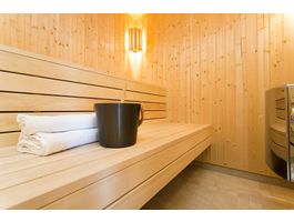 Meerprijs espen saunabanken ipv elzen Foto van Meerprijs espen saunabanken ipv elzen