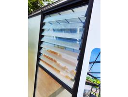 Foto van ACD Louvre raam zijgevel zwart