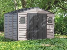 Duramax WoodBridge II 10.5x8 Kunststof Tuinhuis Foto van Duramax WoodBridge II 10.5x8 Kunststof Tuinhuis