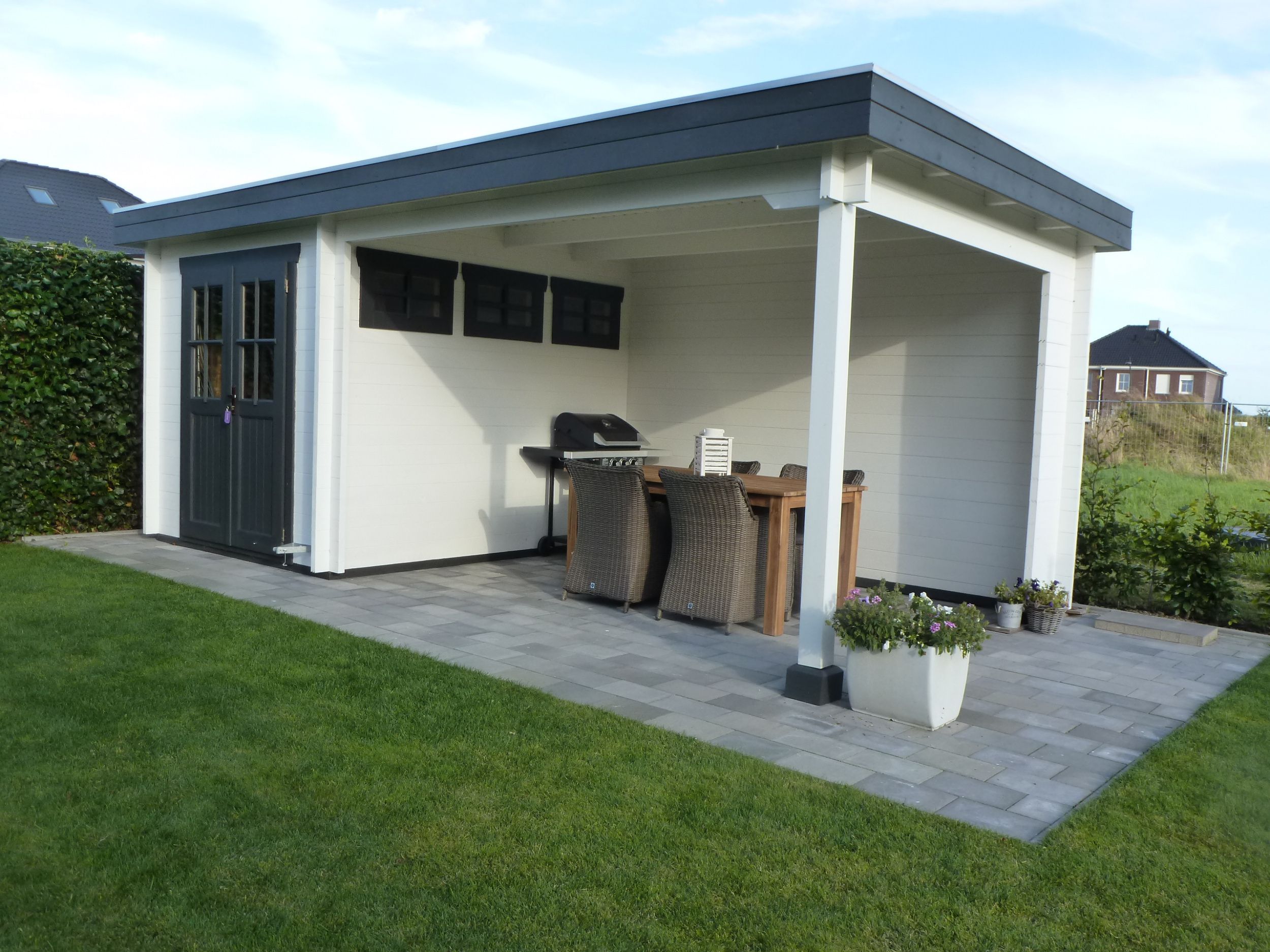 Tuinhuis met veranda op maat voor u gemaakt | maatwerk case