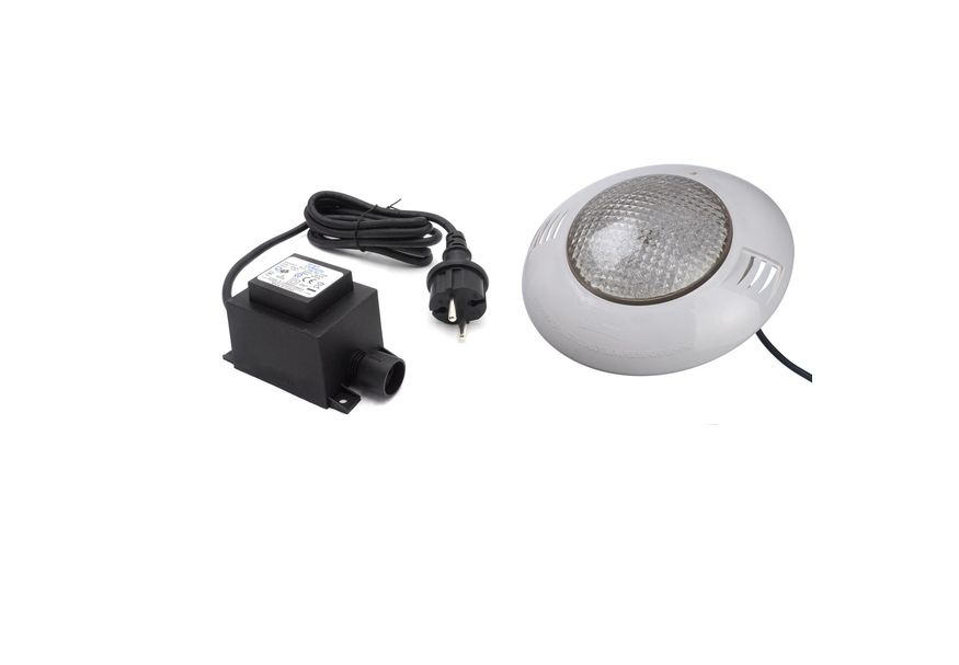 Ubbink LED-Spot 350 mit Sicherheitstransformator für ein Schwimmbad aus Holz Foto von Ubbink LED-Spot 350 mit Sicherheitstransformator für ein Schwimmbad aus Holz