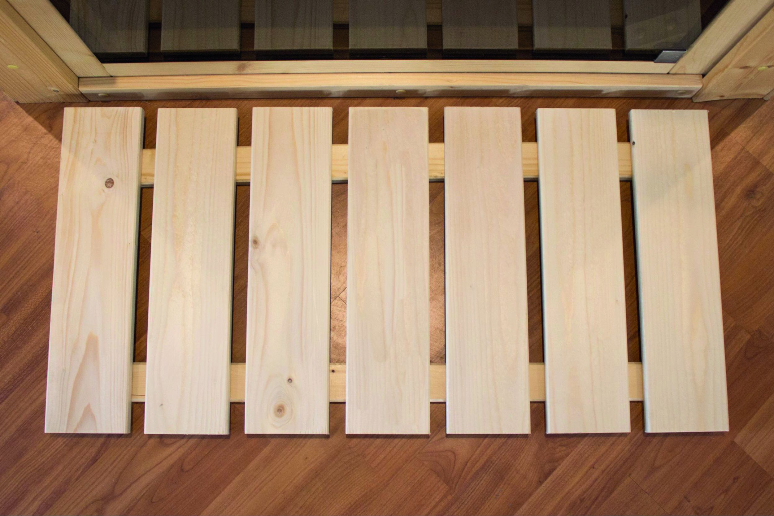 Foto van Karibu vloerrooster - vurenhout