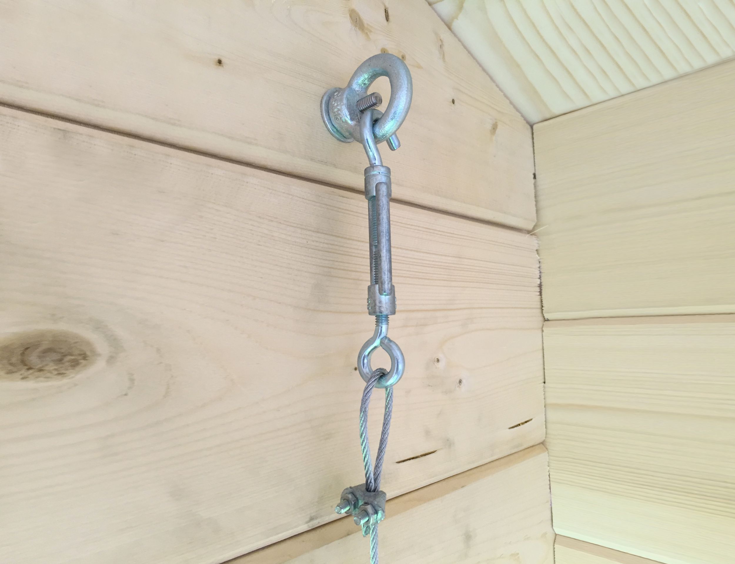 Foto van Solid antistormkit