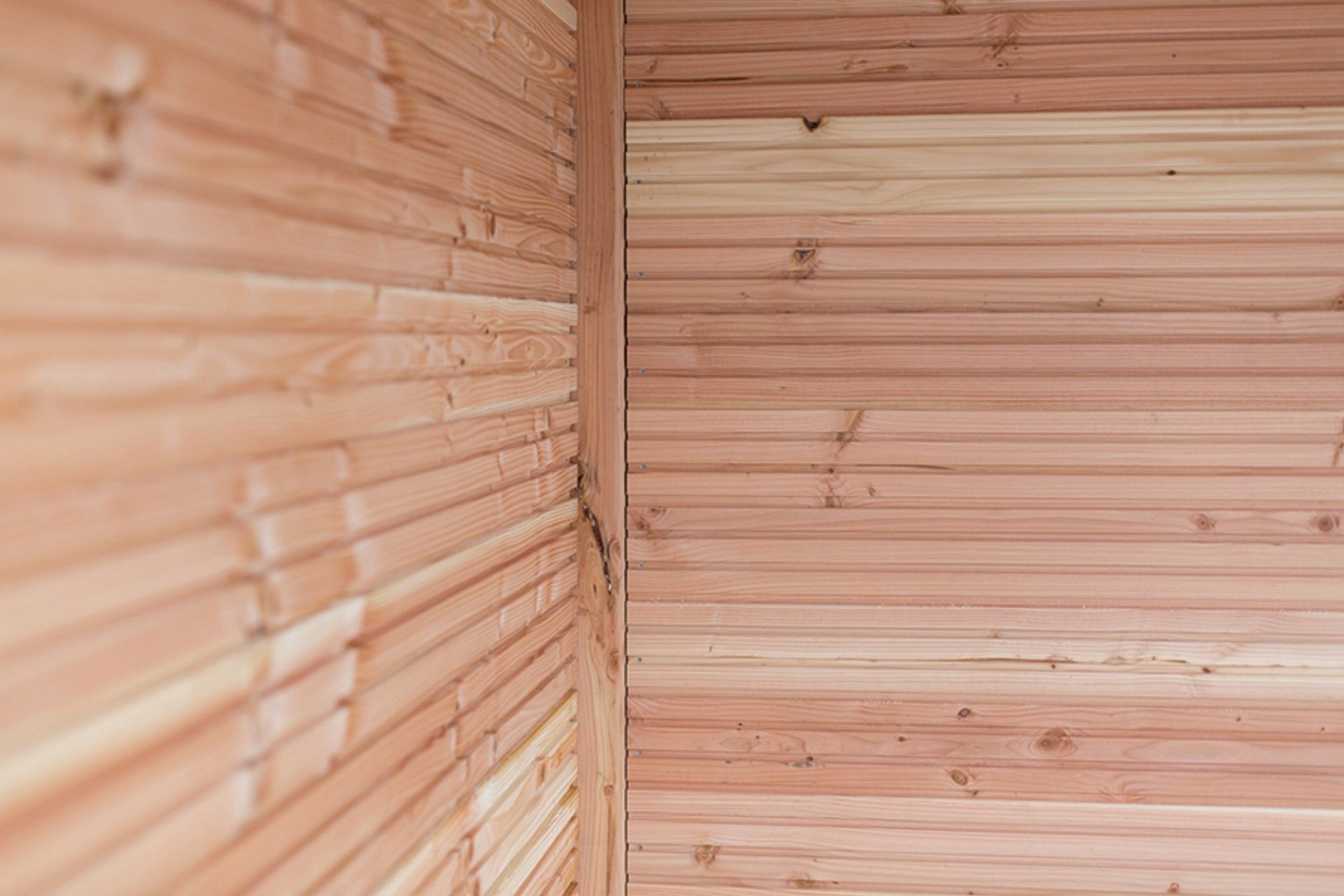 Foto van WoodAcademy Achterwand Design Douglas 800 cm*