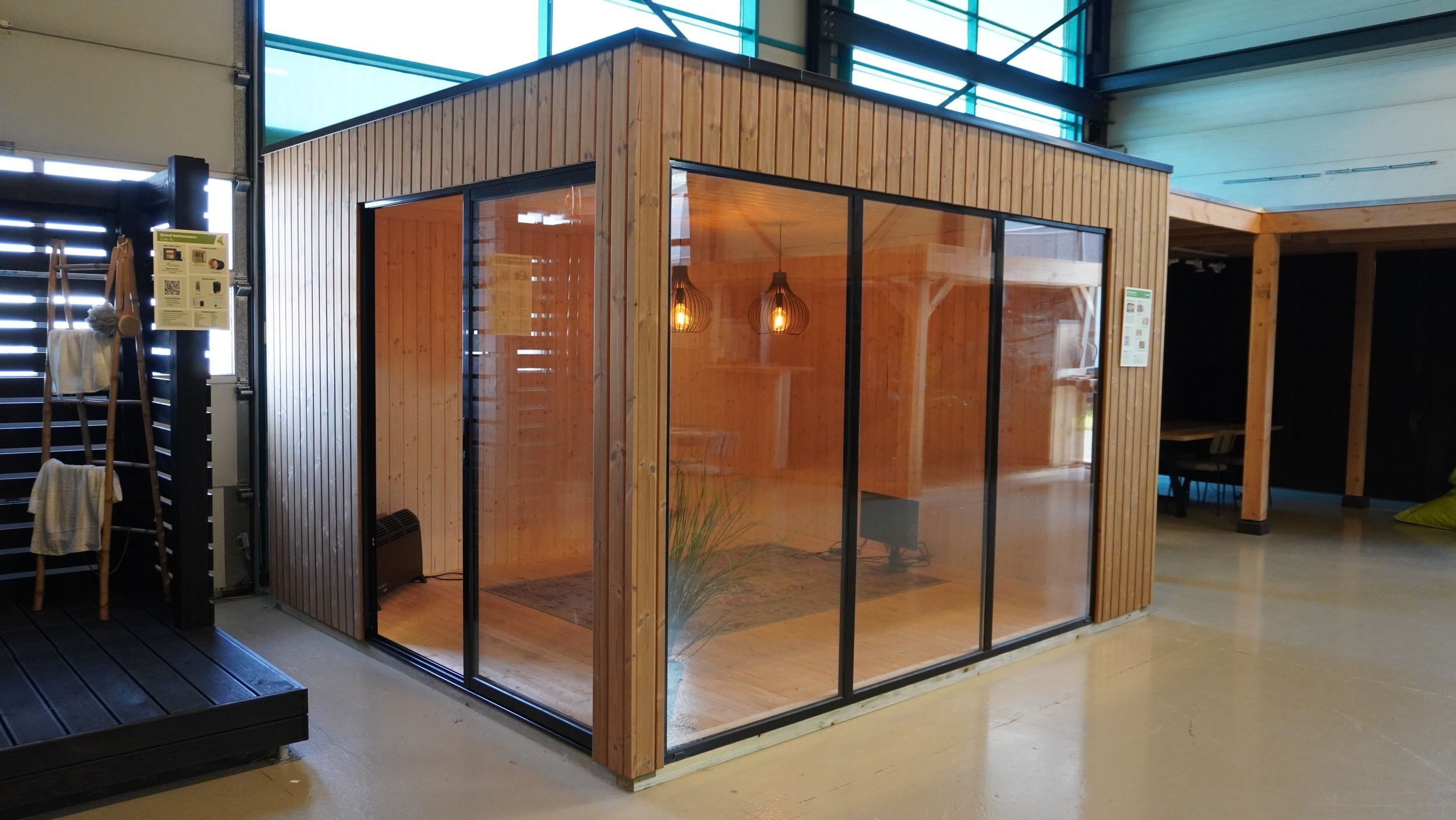 Foto van Azalp tuinkantoor Lomond - Thermowood - Showroom Model
