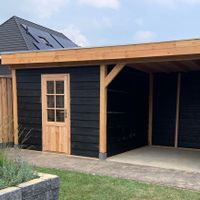Foto van WoodAcademy tuinhuis met overkapping Baron nero