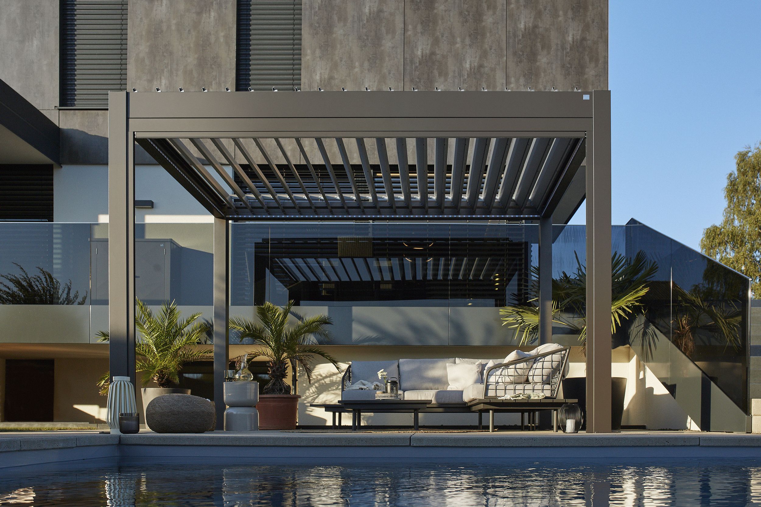 Foto van Biohort Pergola 500 x 300 cm Donkergrijs metallic