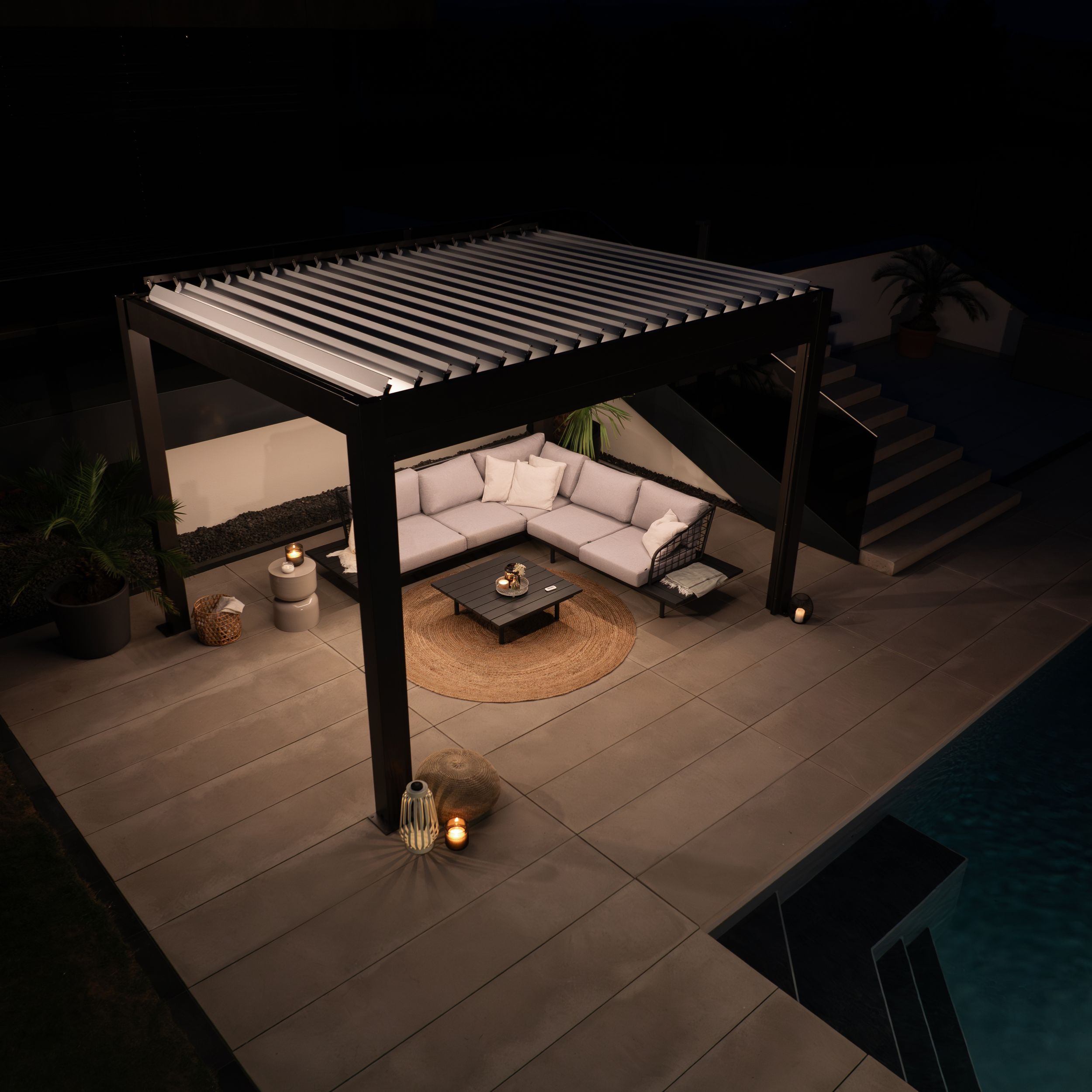 Foto van Biohort Pergola 500 x 300 cm Donkergrijs metallic