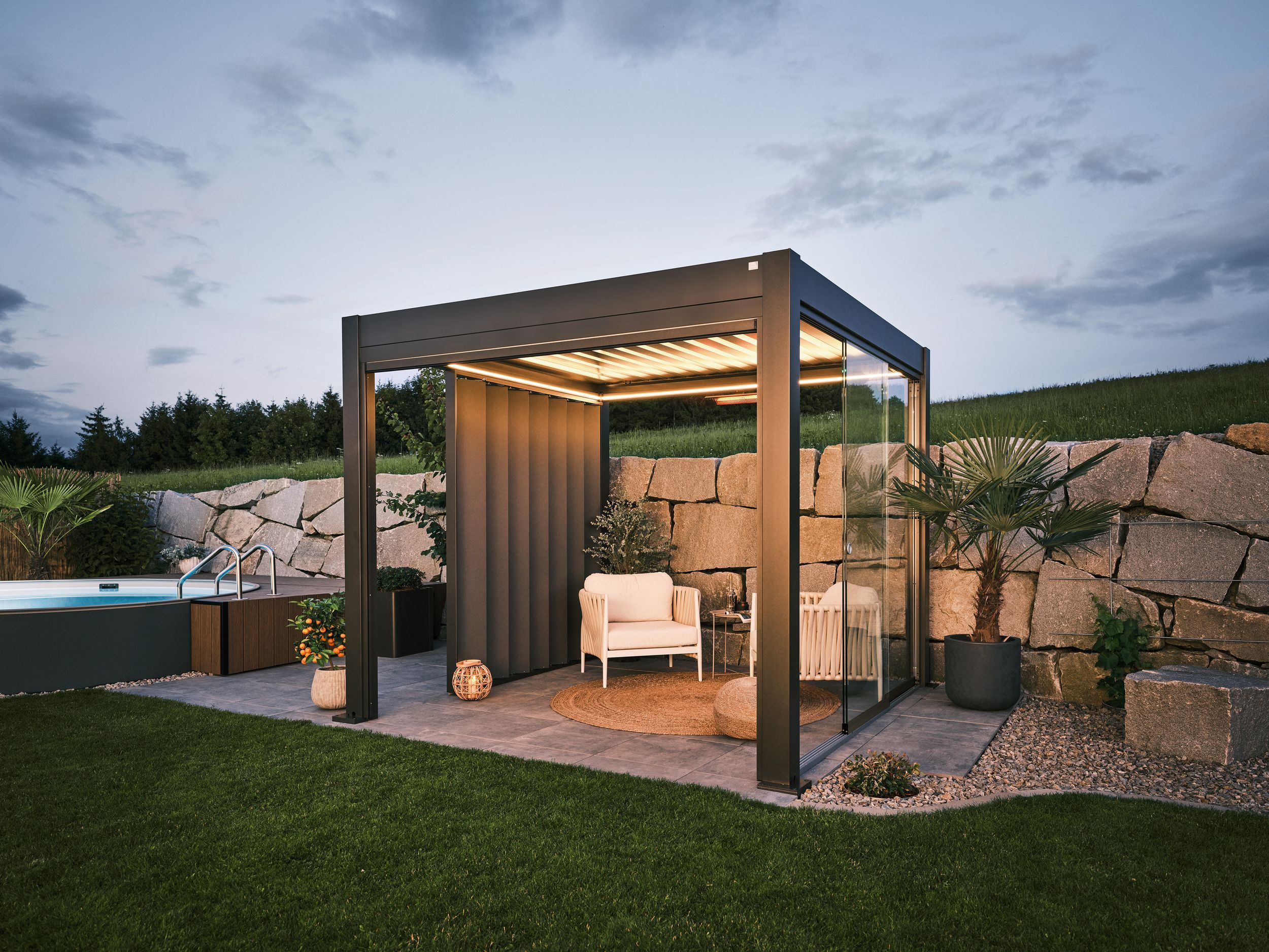 Foto van Biohort Pergola 350 x 300 cm Donkergrijs metallic