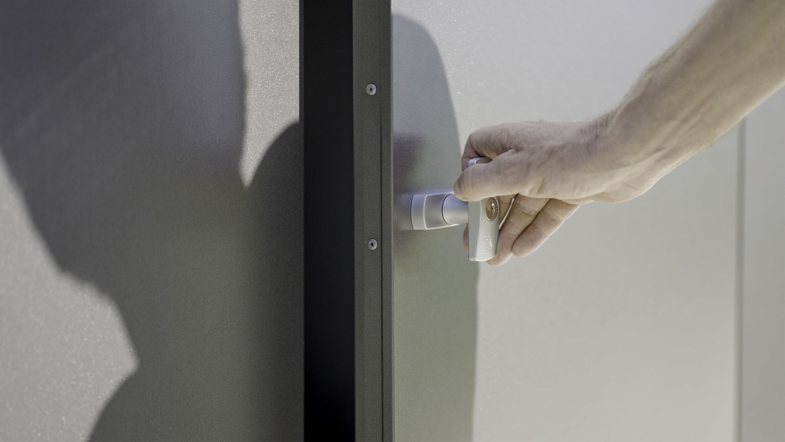 Foto van Biohort Terraskast Romeo L High zilver metallic