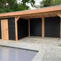 Foto van WoodAcademy tuinhuis met overkapping Bristol nero