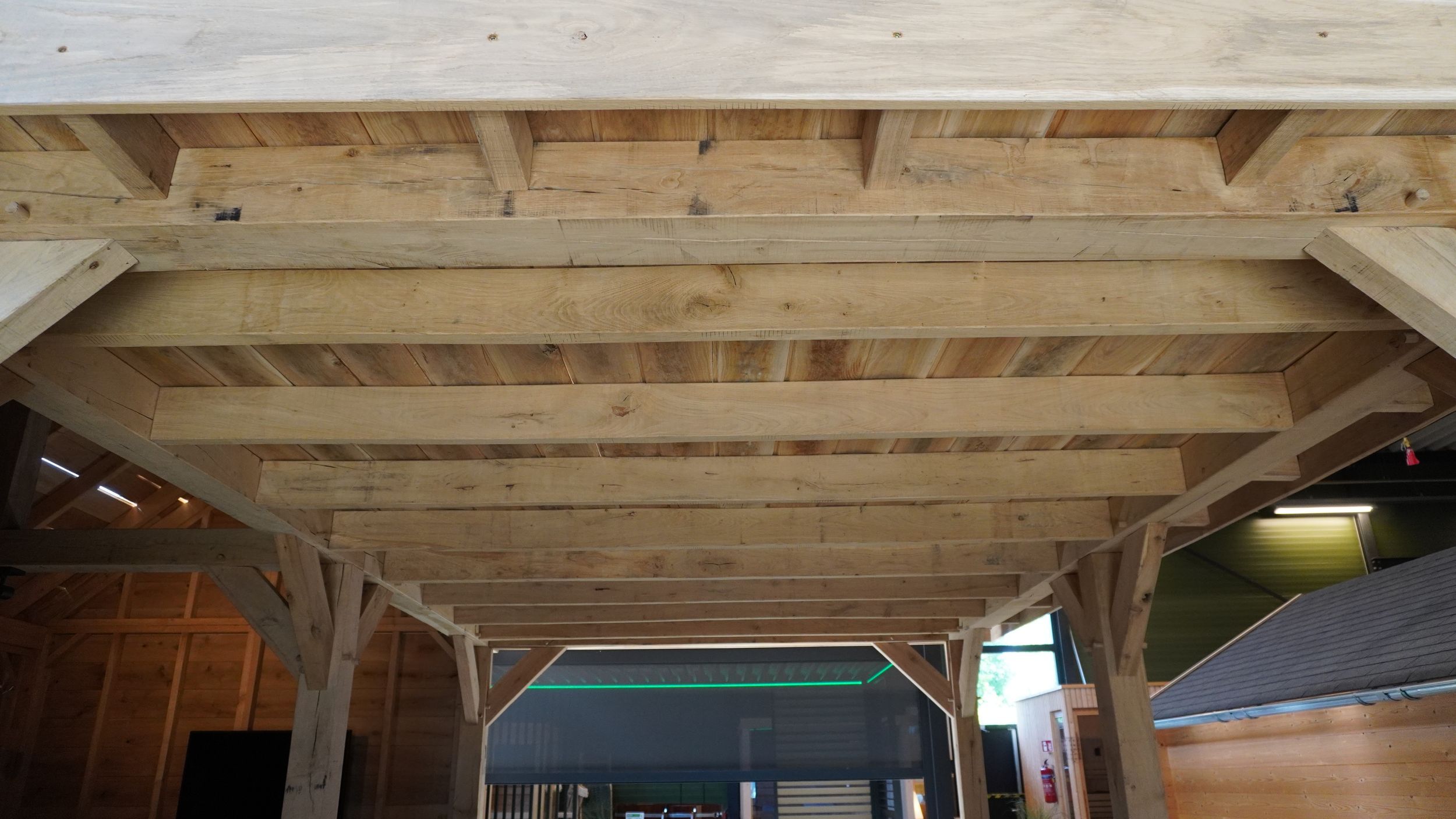 Foto van Eiken overkapping 600x600 - Showroom Model