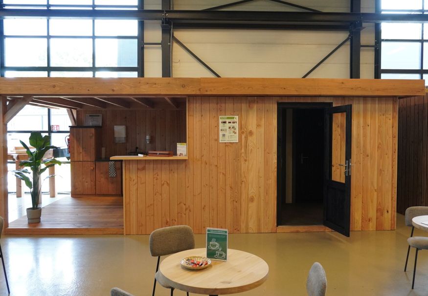 Foto van Kirk and Michaels Douglas overkapping Fedde Prestige 700x400 cm - Showroom Model