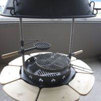 Foto der Azalp Grill mit Ablagen und Abzug*