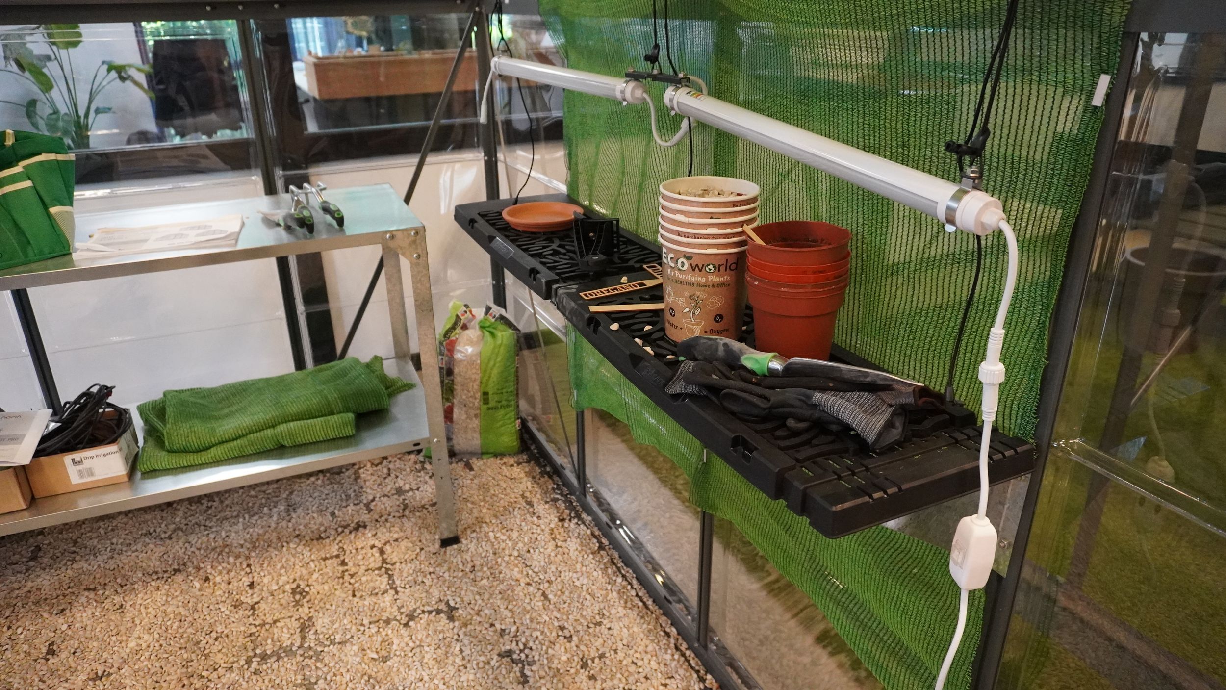 Foto van Palram – Canopia Harmony 6x8 - Grijs - Showroom Model