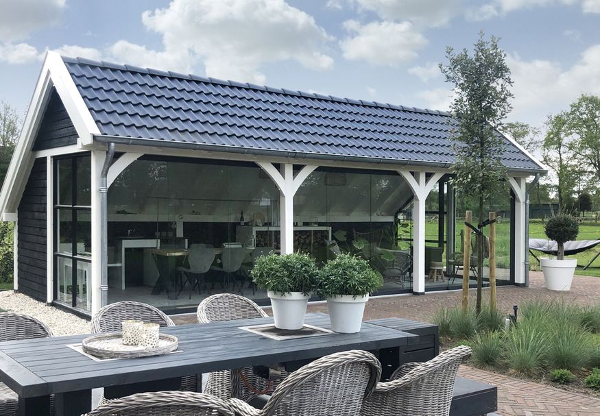 Foto van Trendhout Kapschuur de Hoeve XL 770x440 cm