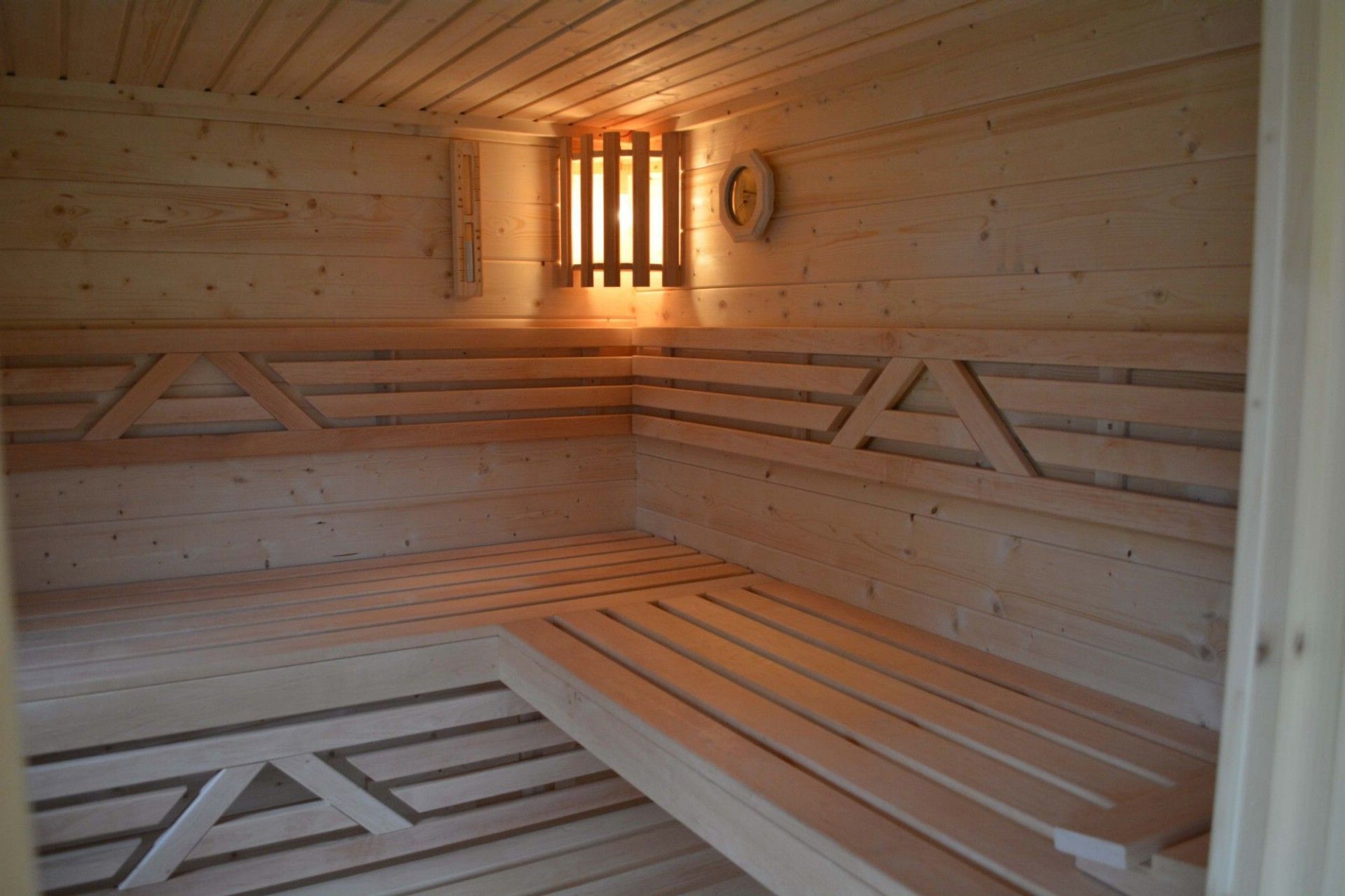 Foto van Azalp buitensauna Littea 160x120 cm