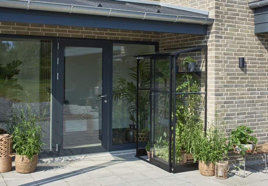 Royal Well Muurkas Qube Lean-to 24 zwart Foto van Royal Well Muurkas Qube Lean-to 24 zwart