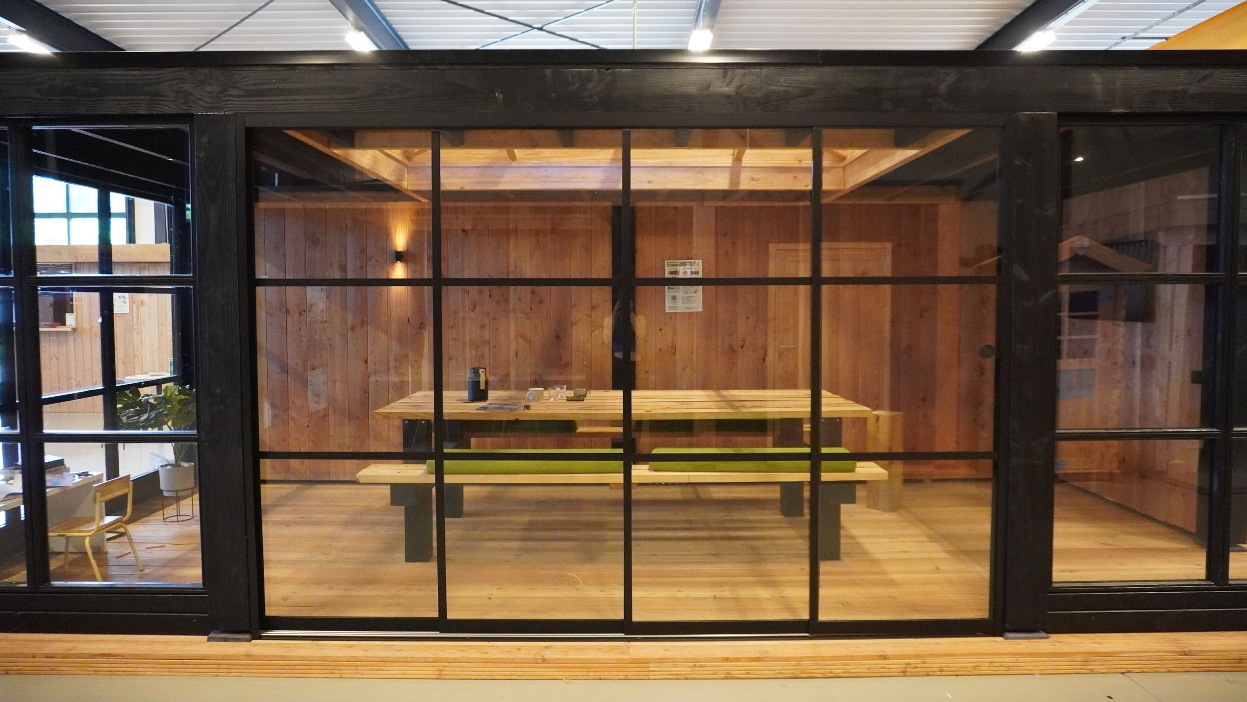 Foto van Kirk and Michaels buitenverblijf Versus Nero 750x300 - Showroom Model