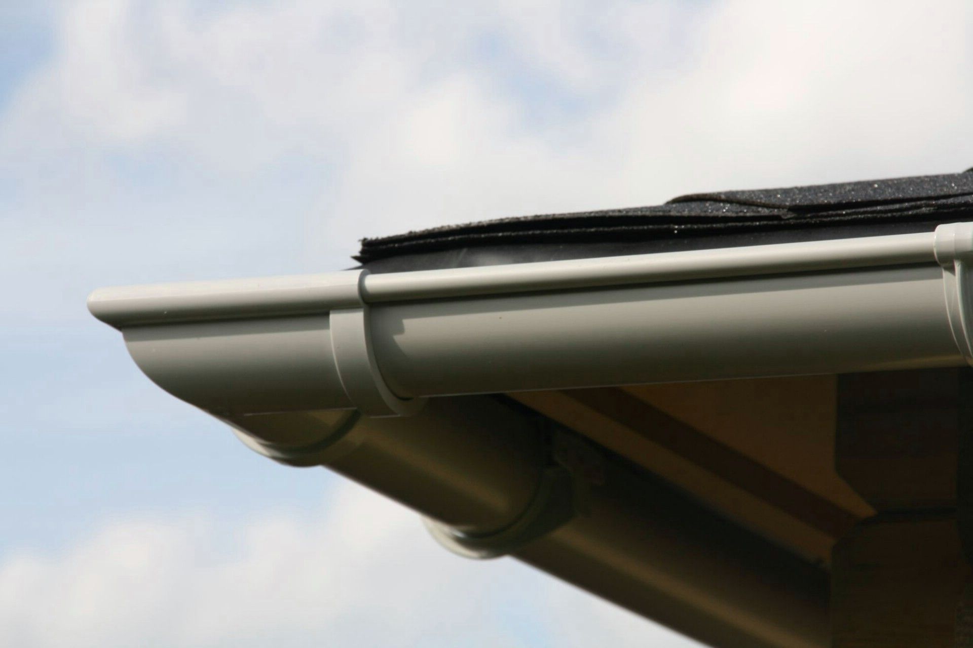 Foto van Azalp Dakgootset 4-Kant Dak Grijs - 570 cm