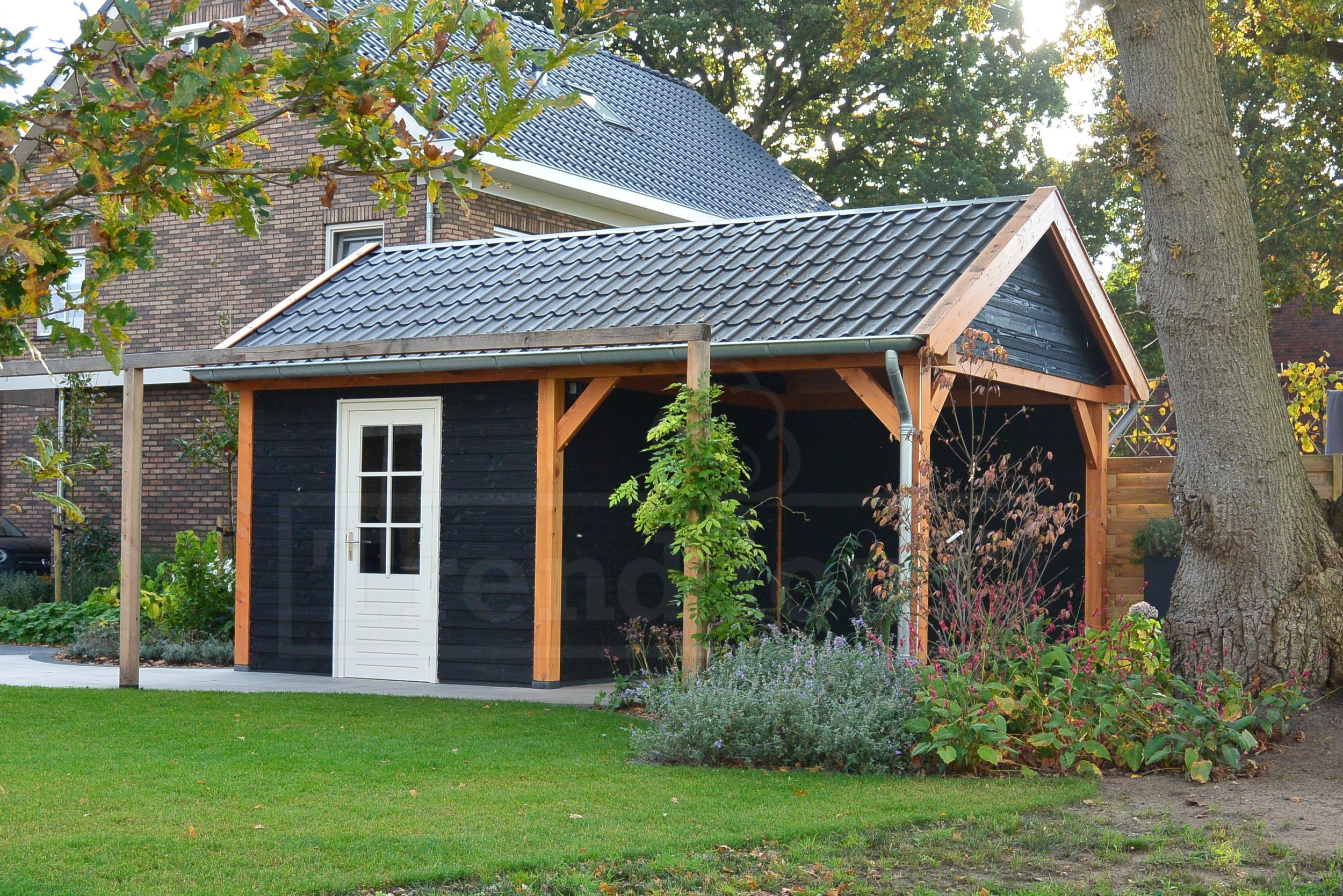 Foto van Trendhout buitenverblijf Zadeldak XL