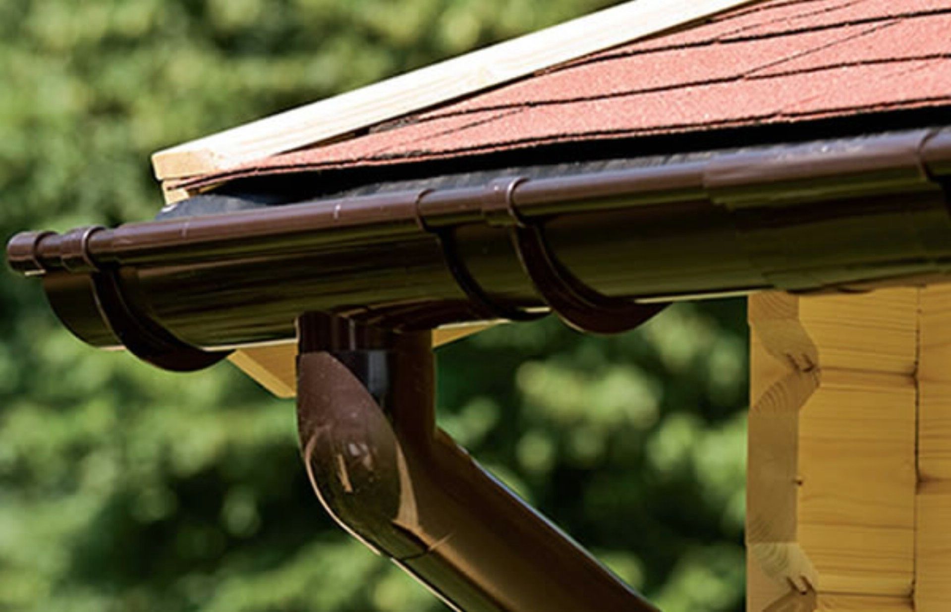 Foto van Azalp Dakgootset Zadeldak Donkerbruin - 450 cm