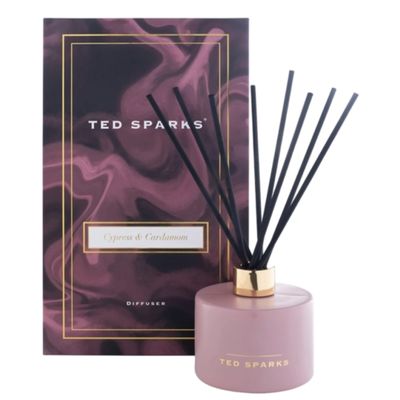 Foto van TED SPARKS - Diffuser - Cypress & Cardamom