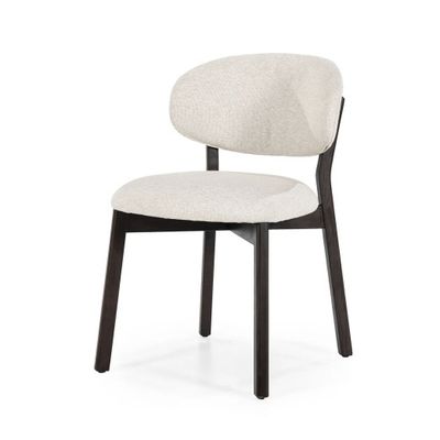 Foto van Eleonora - Stoel Mikky Bruin - Beige Moon