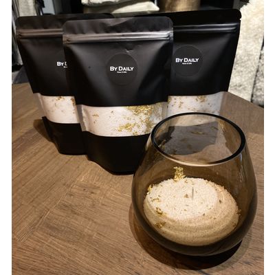 Foto van Pearl Candle - Golden Mess - 250 gram 