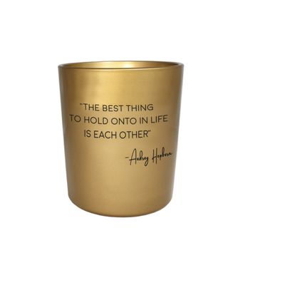 Foto van MY FLAME LIFESTYLE - Sojakaars - “The best thing to hold onto in life is each other” 