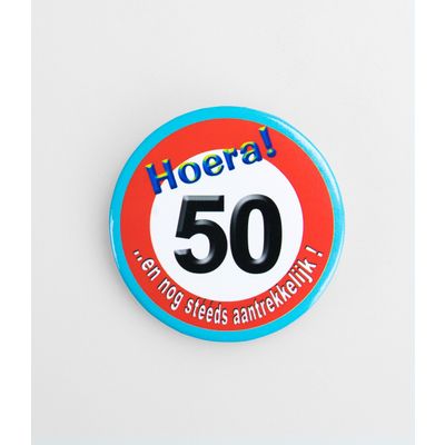 Button 50 jaar verkeersbord