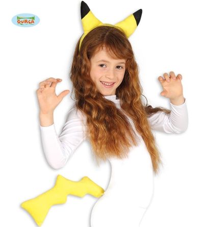 Pikachu set oren en staart