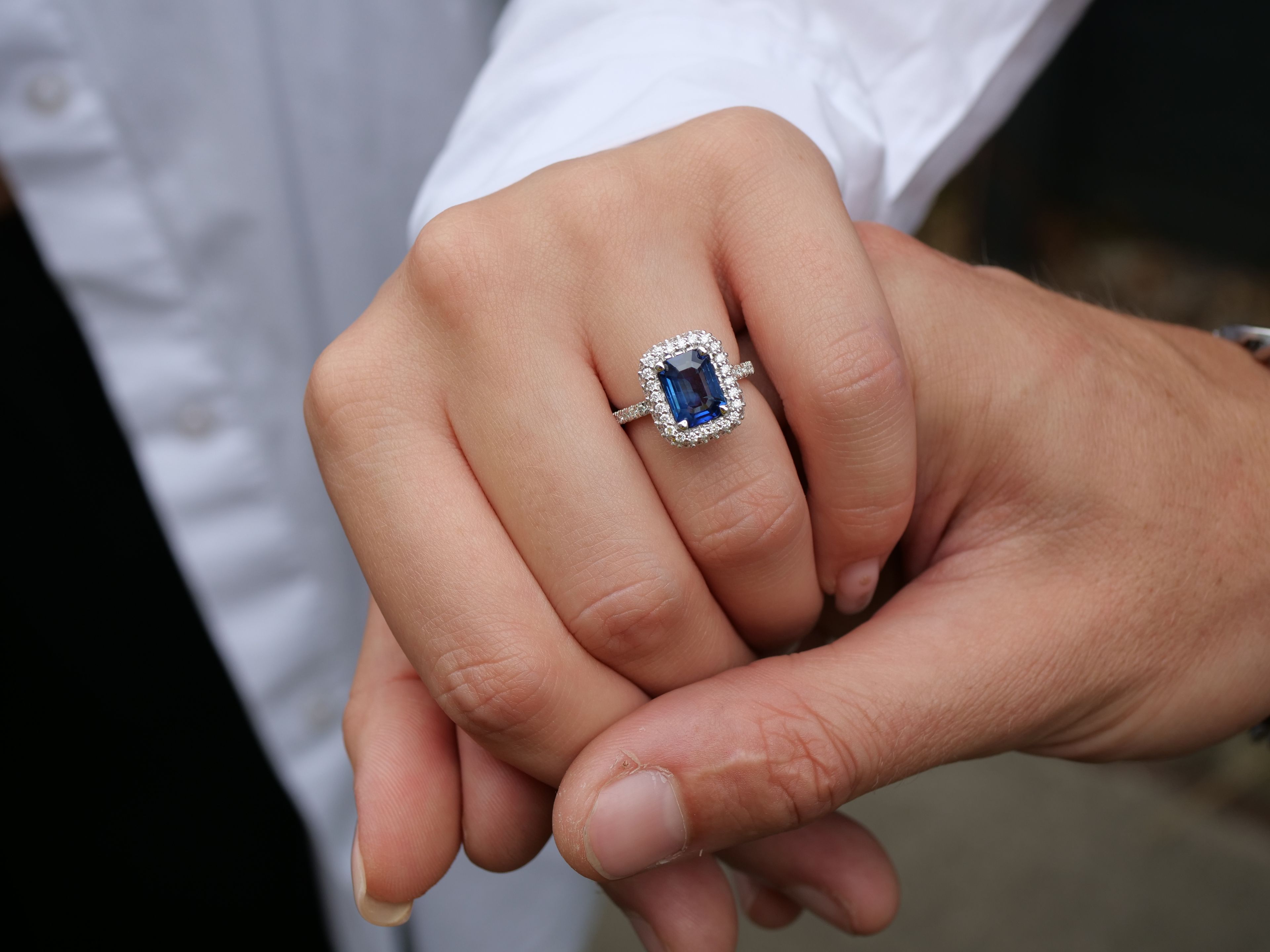 sapphire engagement ring