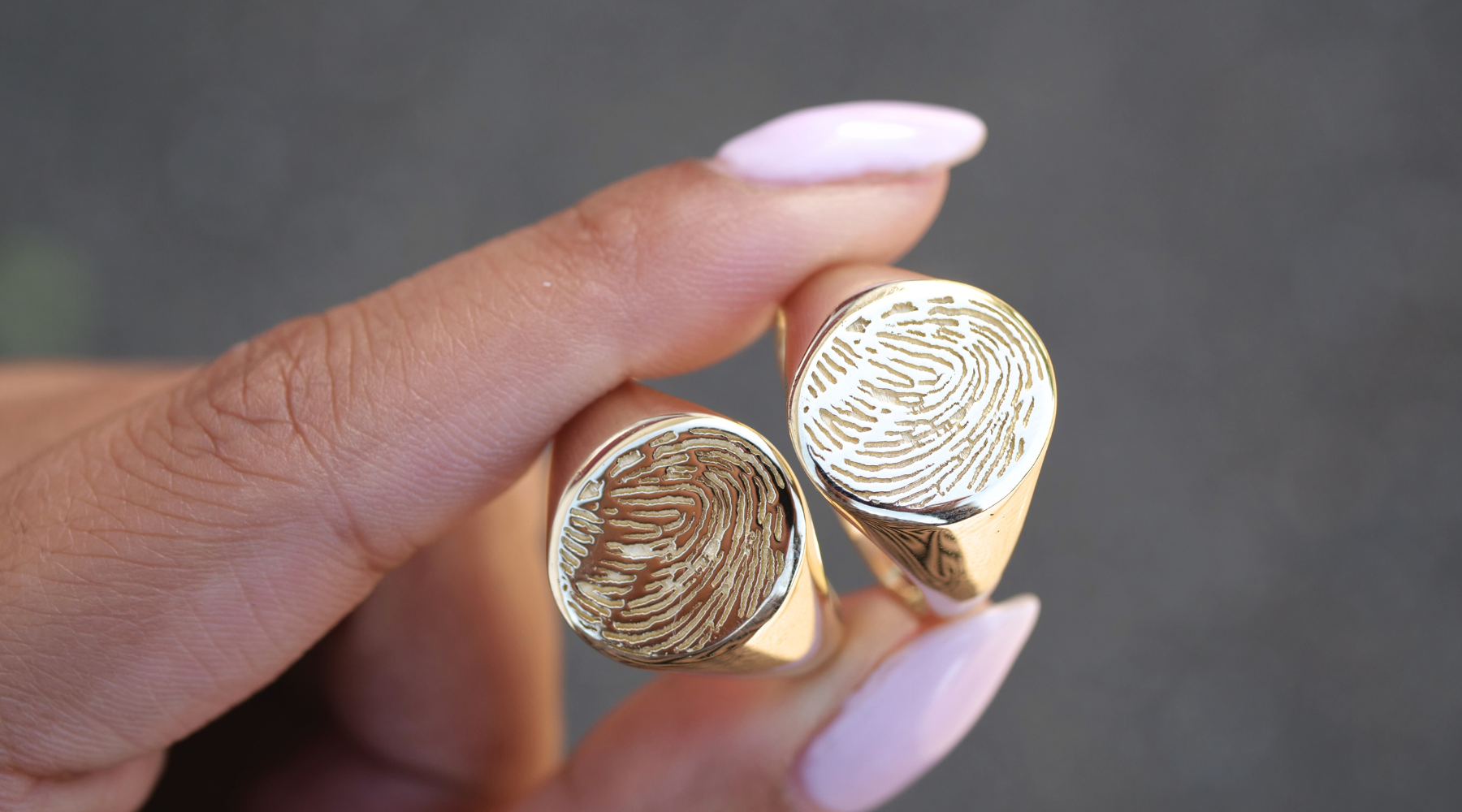 ring met vingerafdruk