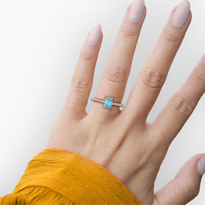 Image of Engagement Ring Crystal Eme 2<br/>585 rose gold<br/>Blue topaz 6.5x4.5 mm