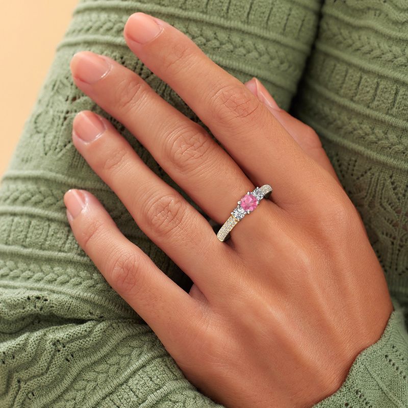 Image of Engagement Ring Marielle Rnd<br/>585 gold<br/>Pink sapphire 5 mm