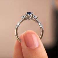 Image of Engagement Ring Marilou Cus<br/>585 white gold<br/>Sapphire 5 mm