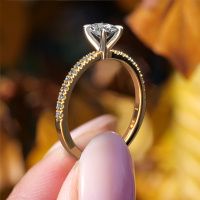 Image of Engagement Ring Crystal Ovl 2<br/>585 gold<br/>Diamond 0.78 crt