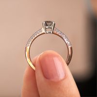 Afbeelding van Verlovingsring Morane Ovl<br/>585 rosé goud<br/>Bruine Diamant 1.077 Crt