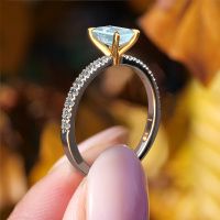 Image of Engagement Ring Crystal Eme 2<br/>585 white gold<br/>Aquamarine 6.5x4.5 mm