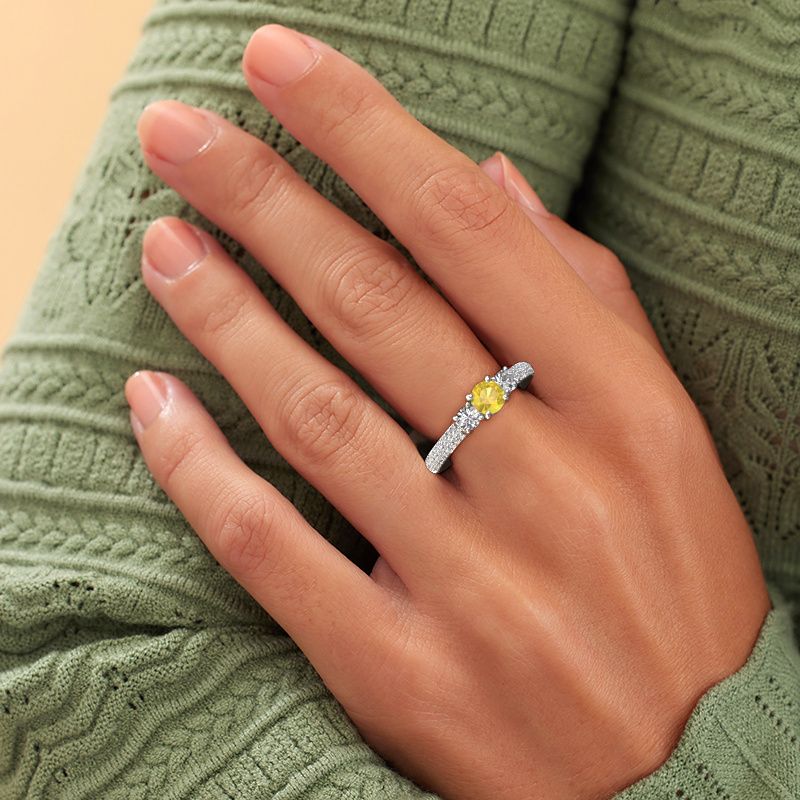 Image of Engagement Ring Marielle Rnd<br/>585 white gold<br/>Yellow sapphire 5 mm