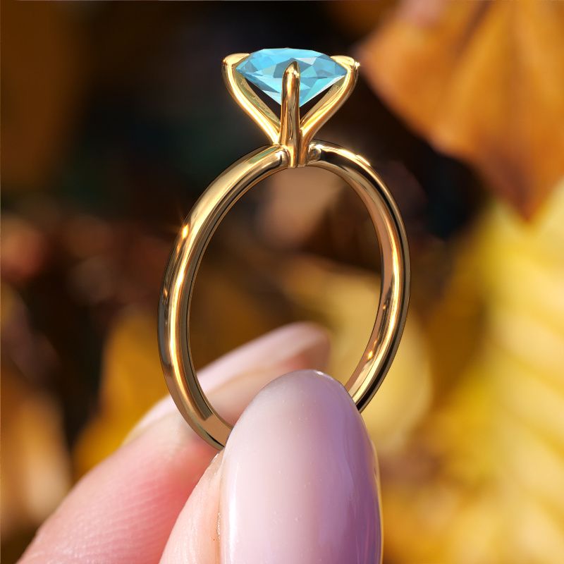 Image of Engagement Ring Crystal Ovl 1<br/>585 gold<br/>Blue topaz 8x6 mm