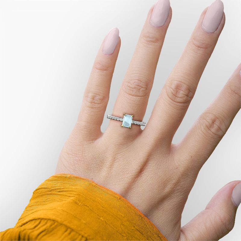 Image of Engagement Ring Crystal Eme 2<br/>585 white gold<br/>Aquamarine 6.5x4.5 mm