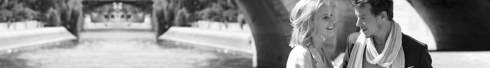 Rose gold cufflinks with peridot